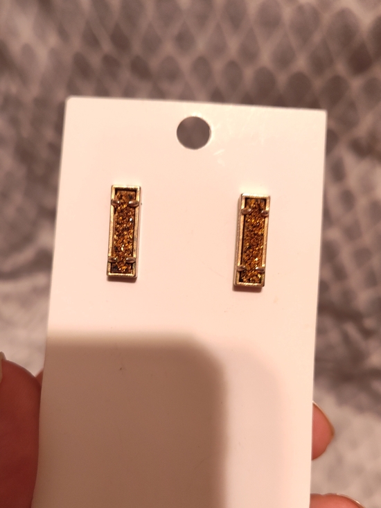 Kendra Scott Jewelry - Kendra Scott Gold Glitter Bar Stud Earrings